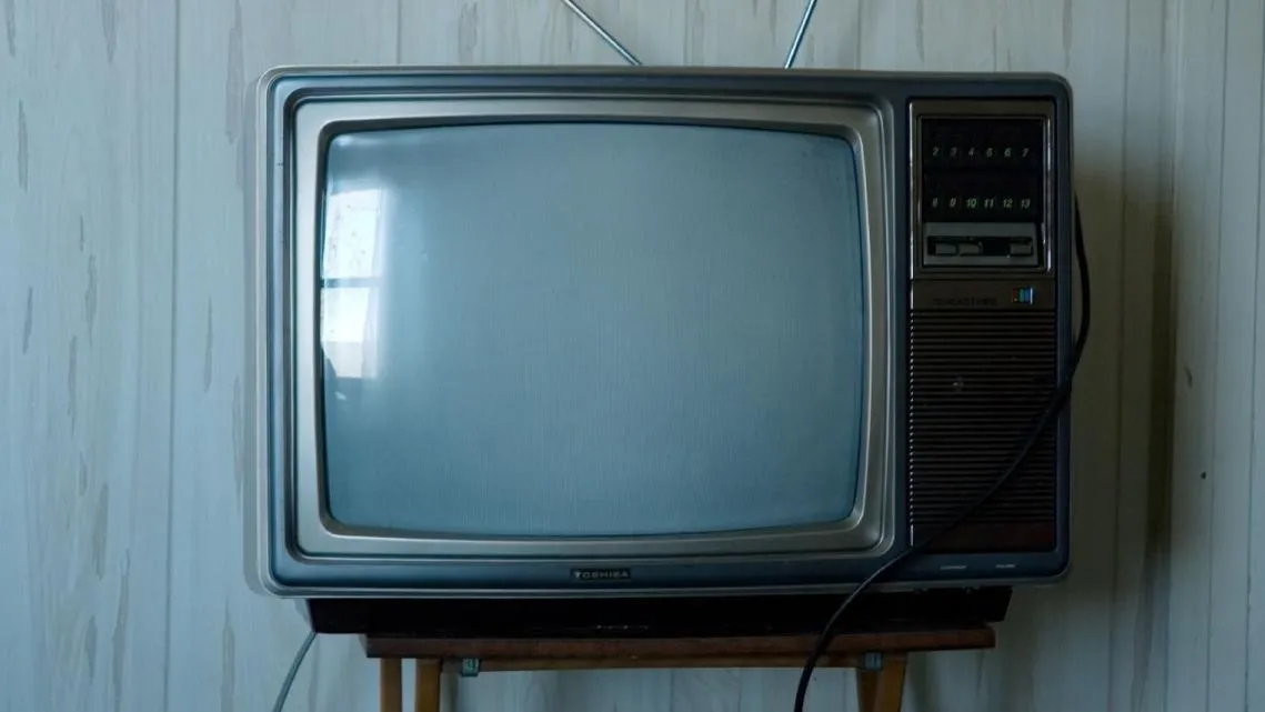 ¿Cuántos miles de millones en ingresos publicitarios va a perder la televisión tradicional?