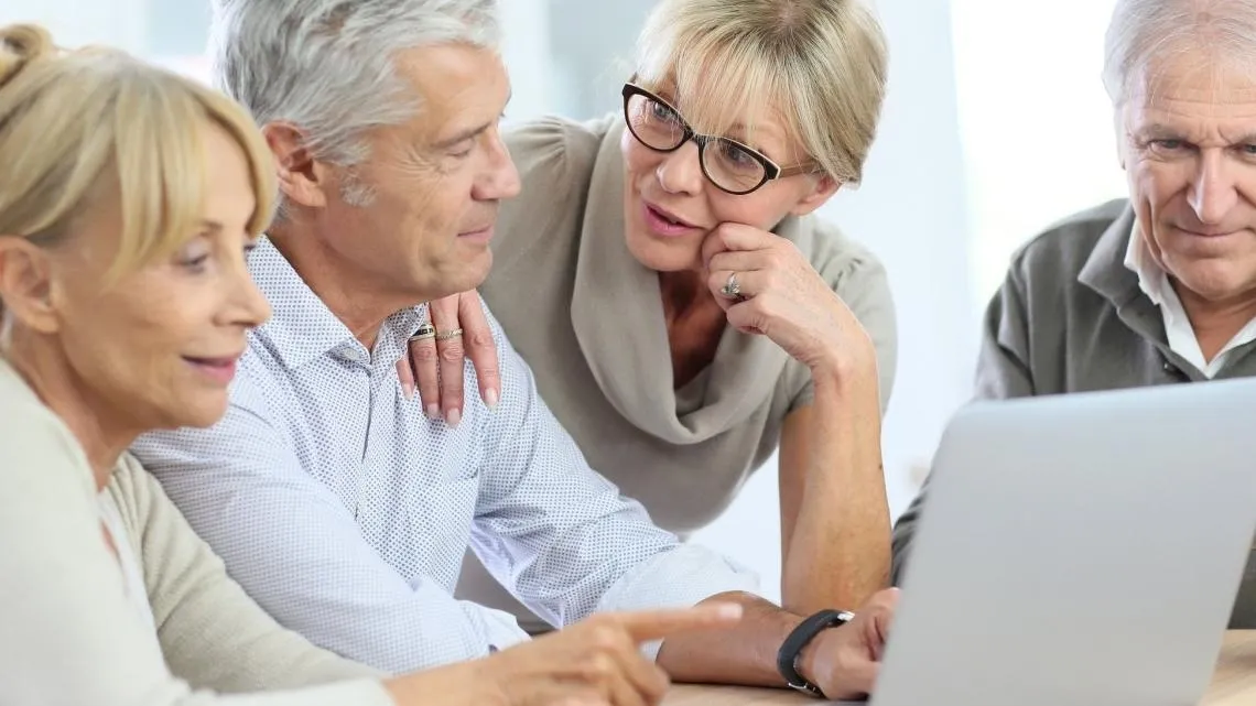 Los más mayores, la generación "olvidada" por las marcas