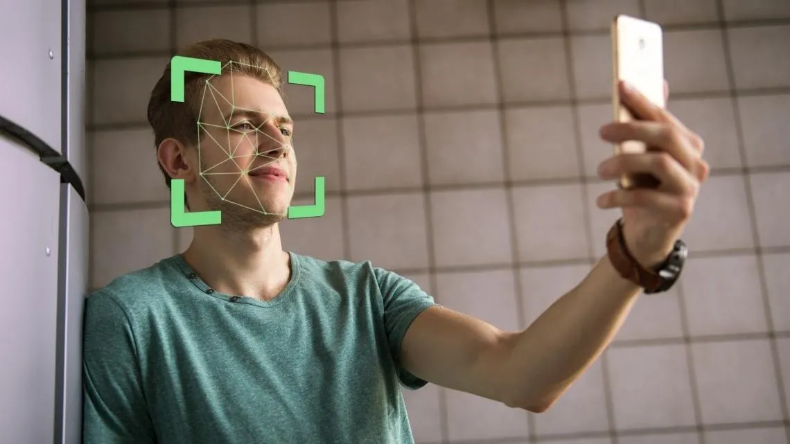 Camisetas a medida compradas online en Amazon: por qué la próxima frontera del ecommerce es la biométrica