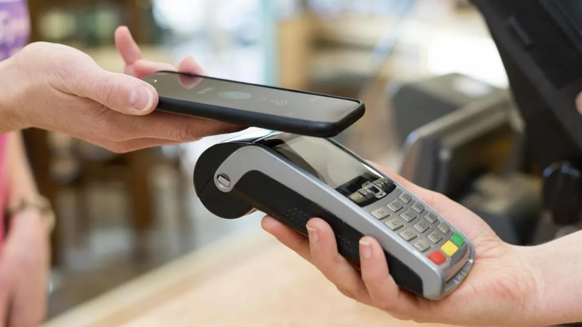Pagos móviles en España: En ascenso frente a la reducción del uso del efectivo
