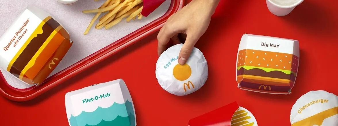 Más simple y más limpia: así es la nueva imagen de McDonald's que ya se ha adueñado de su packaging