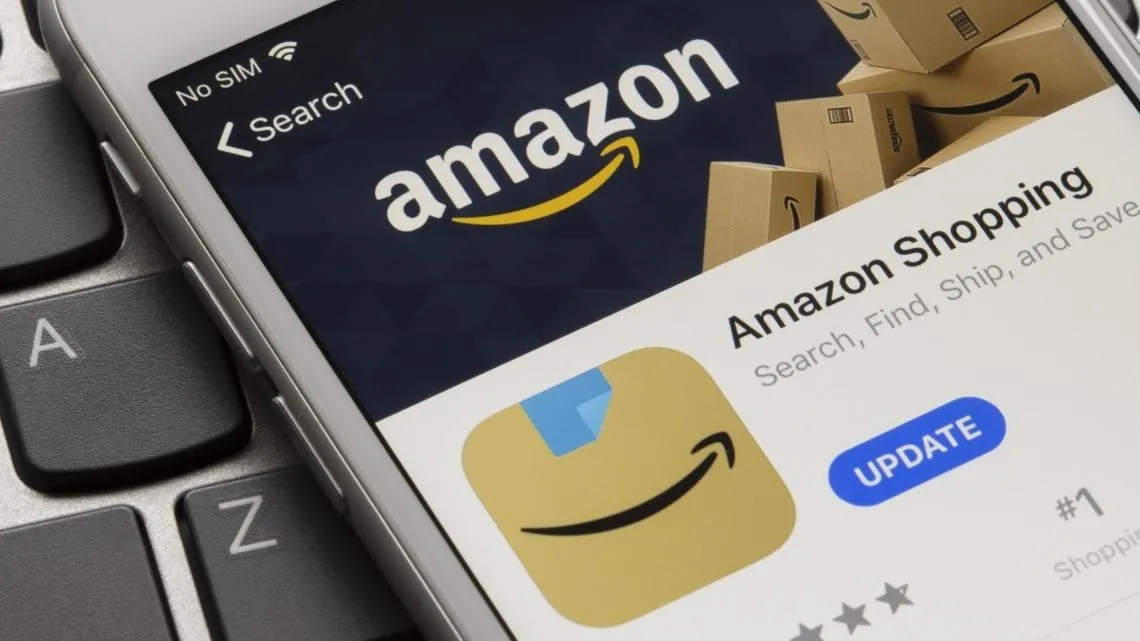El retoque del cambio de logo de Amazon y cómo los rebrandings se han convertido en materia para que opinen todos 