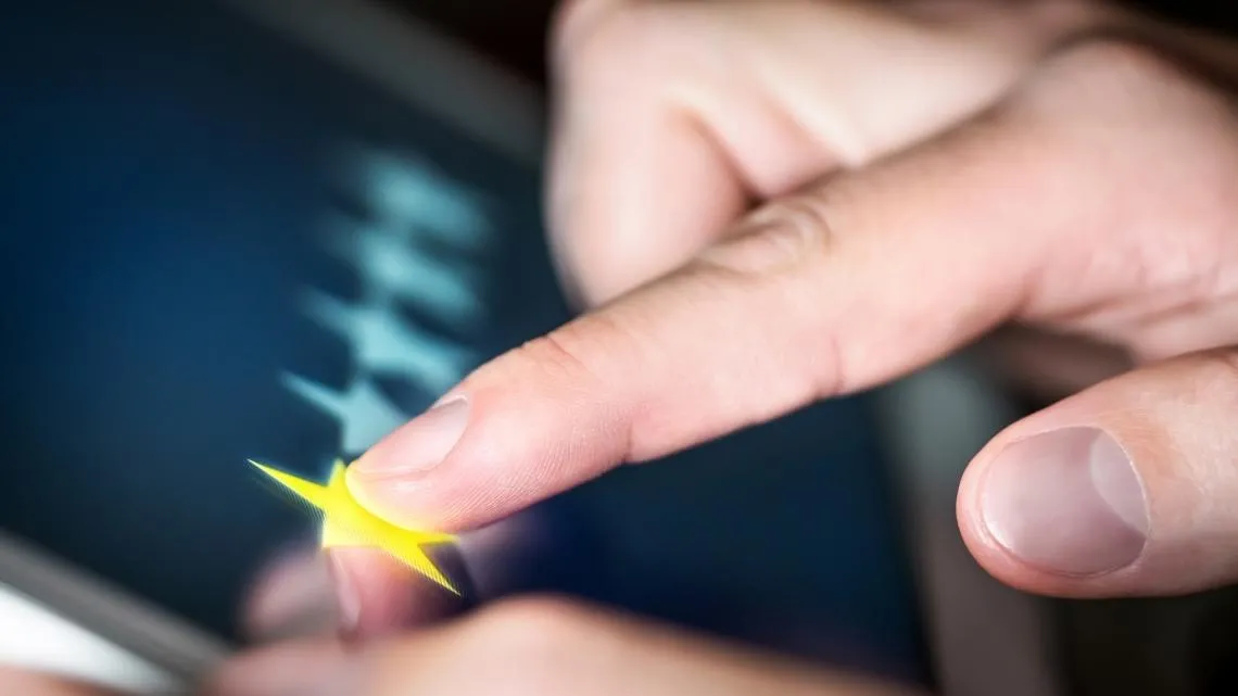 Guerra contra las opiniones falsas: los organismos públicos entran en la batalla de perseguir las reviews engañosas