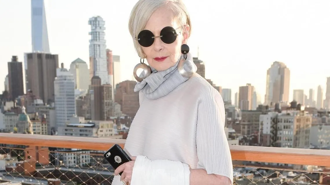 Boomer influencers: la nueva frontera del marketing de influencers peina canas