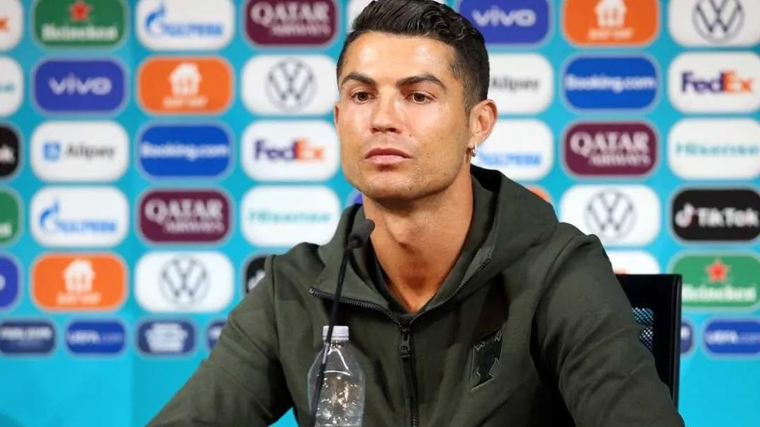 Cómo Cristiano Ronaldo ha convertido la Eurocopa en una pesadilla reputacional para Coca-Cola