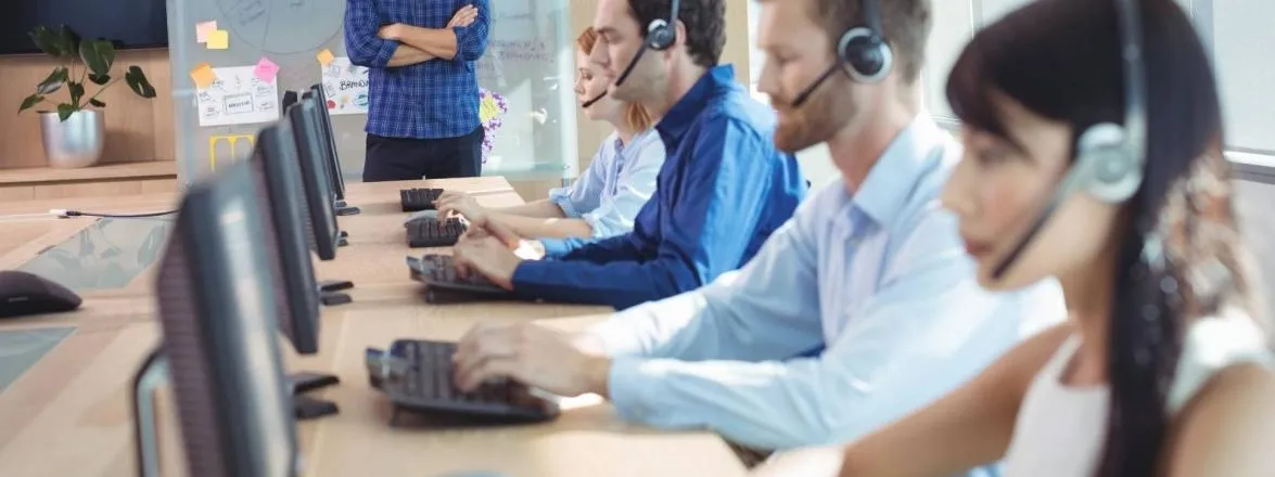 Los empleados de la atención al cliente están quemados y buscando otro trabajo, lo que repercute en la experiencia y calidad que nos ofrecen