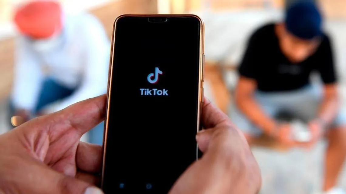 Cada vez más gente ve los anuncios que sirve TikTok pero también aumentan los signos de fatiga 