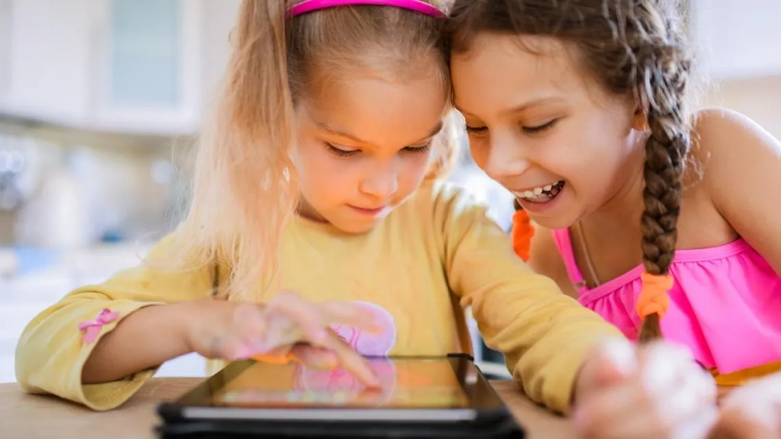 ¿Dónde ven publicidad la mayoría de los niños? Ya no es en la tele, sino en YouTube