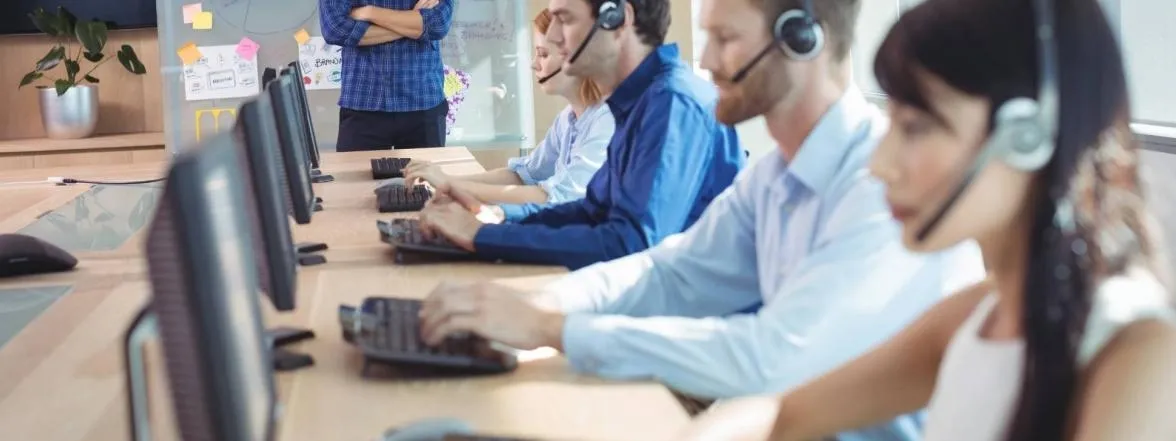 Los consumidores sienten que la atención al cliente es mucho peor y eso es un serio problema para las empresas y marcas