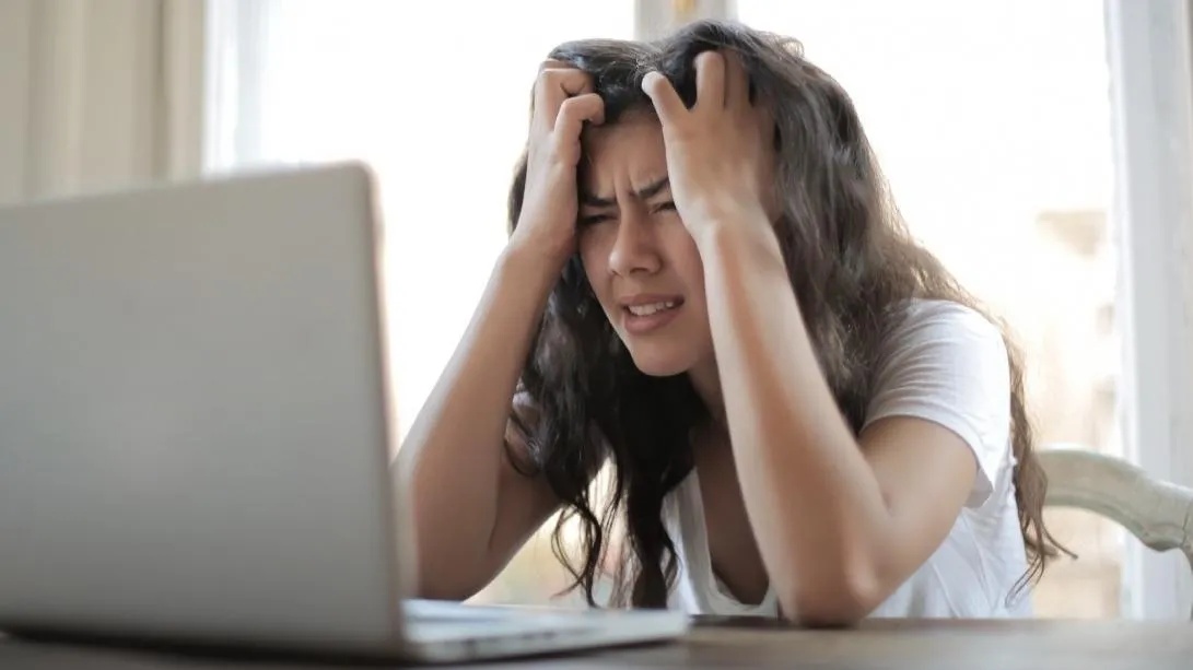 Demasiados anuncios cansan: cómo las grandes tecnológicas se están cargando su experiencia de uso por los ingresos de la publicidad