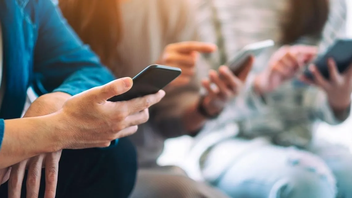 Los anunciantes están quemando ya a la Generación Z en redes sociales con excesivos anuncios