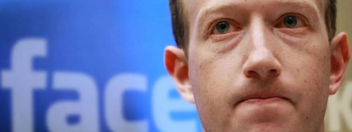 La semana del horror de Facebook: golpe tras golpe y una debacle en reputación