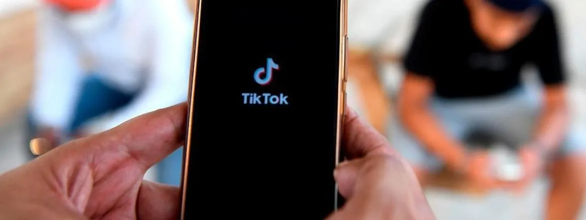 Así nacen, crecen y triunfan las tendencias de moda en TikTok 