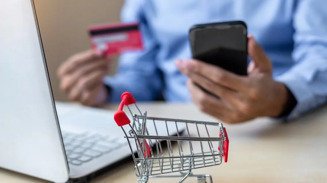 Radiografía del e-commerce en 2021: El 65 % de españoles compró al menos 2 productos online al mes