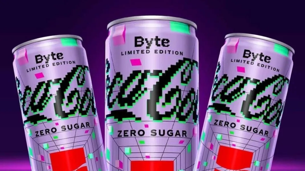 Lo que el último lanzamiento de Coca-Cola dice sobre las difusas fronteras entre lo físico y lo digital 