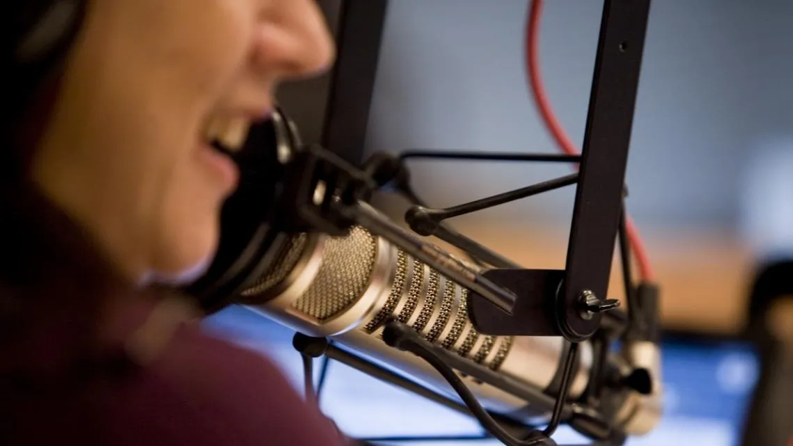 La paradoja de los podcasts: publicidad que genera atención y reacción pero un tanto olvidada por la industria