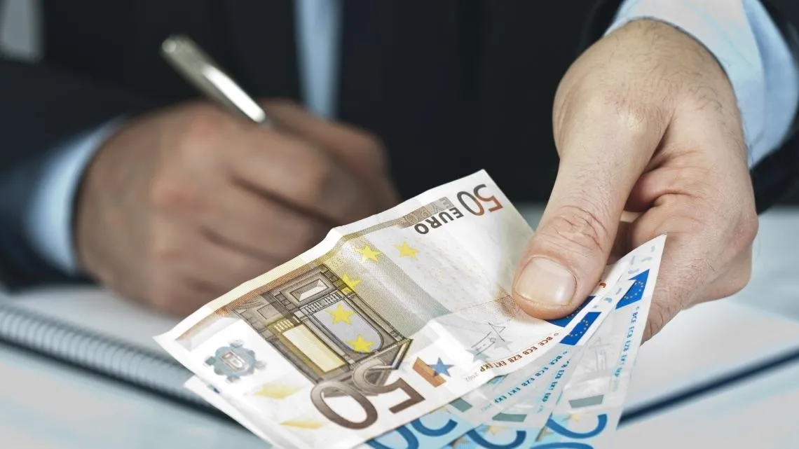 El 44% de los profesionales de la Industria Publicitaria en España cobra menos de 30.000 euros brutos anuales