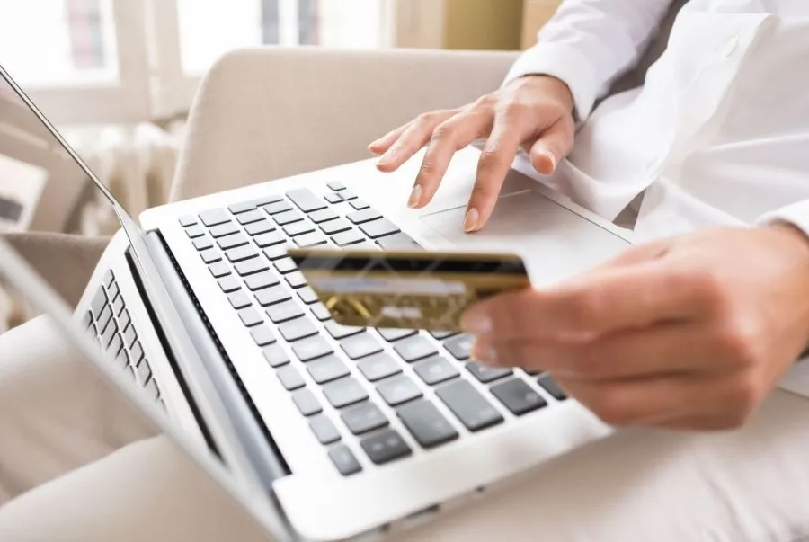 Estudio E-commerce 2022: usos y hábitos actuales de las compras online en España