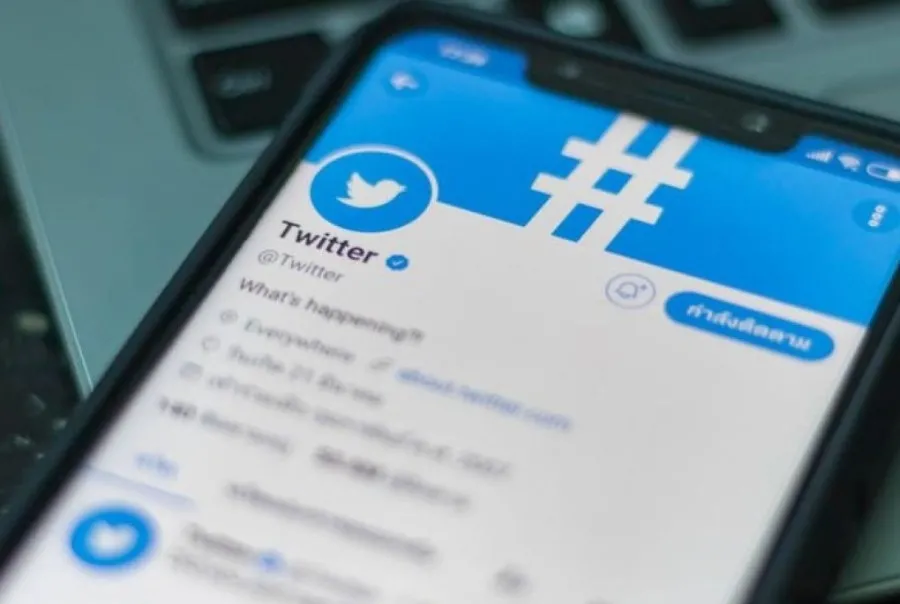 Por qué Twitter pagará una multa millonaria y lo que supone en cuestiones de privacidad y publicidad