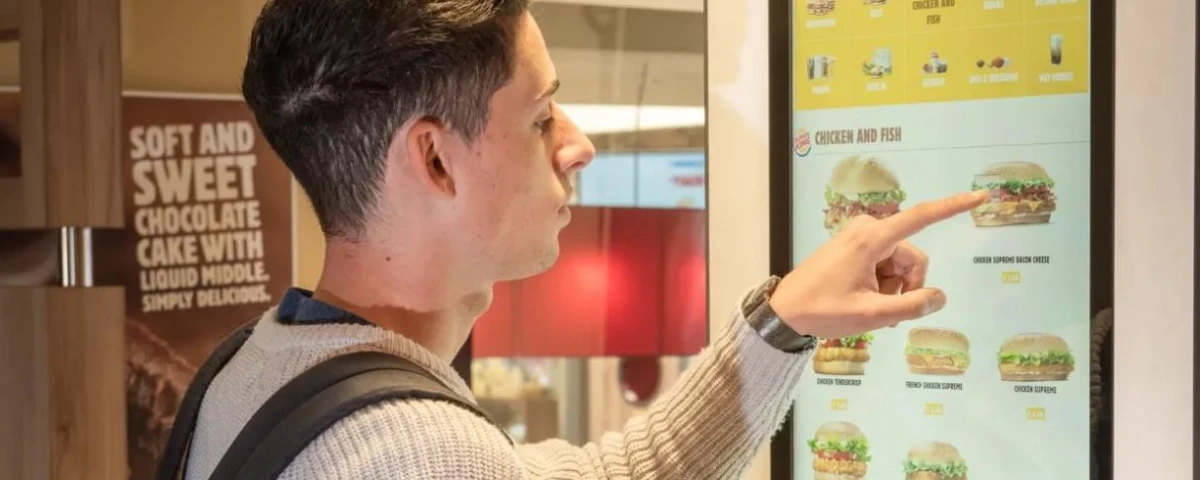 La experiencia del cliente ante la innovación y digitalización de la comida rápida