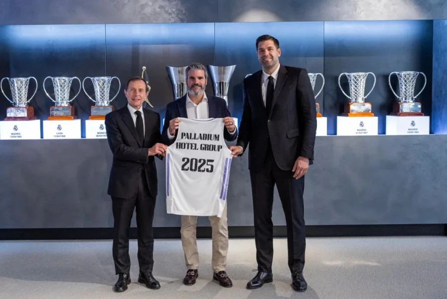 El Real Madrid y Palladium Hotel Group renuevan su patrocinio por tres temporadas más