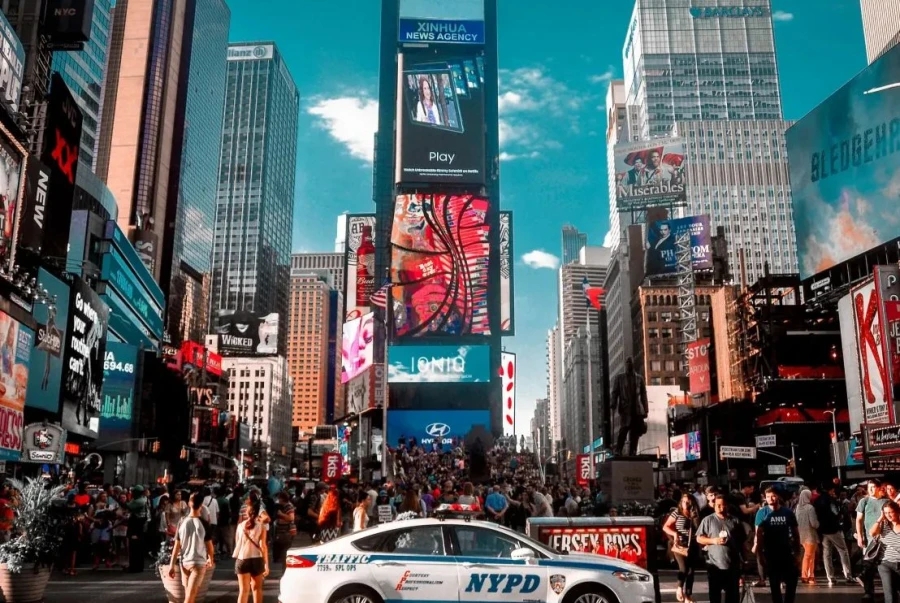 ¿Cómo han evolucionado las vallas de publicidad exterior y sus anuncios