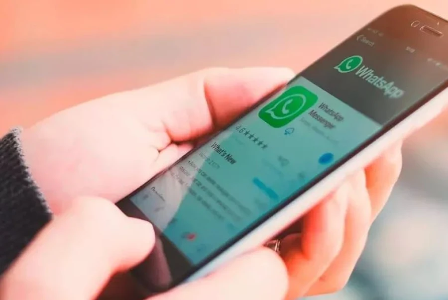 Cómo la Inteligencia Artificial de ChatGPT está transformando WhatsApp en una herramienta esencial para los Negocios