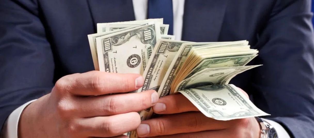 ¿Por qué grandes marcas que tienen dificultades económicas o despiden a miles de trabajadores destinan grandes presupuestos a publicidad y patrocinios?