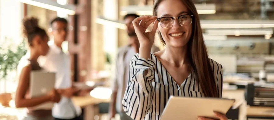 Las pequeñas empresas priorizan la publicidad y los anuncios en redes sociales pero tienen dificultades para lograr presencia online y crecimiento de clientes