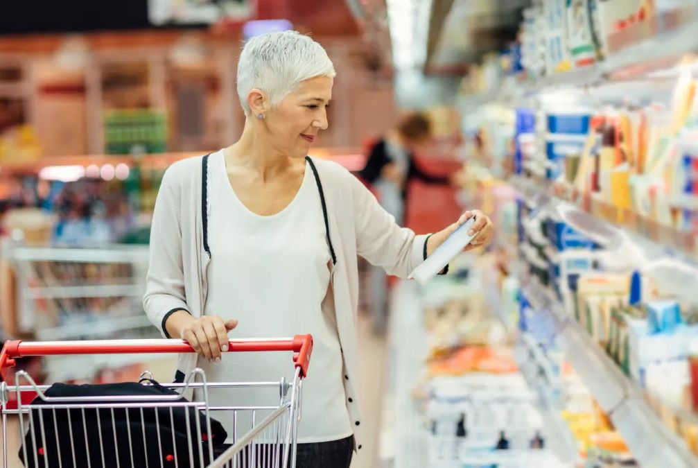 El 44% de los consumidores ha cambiado sus hábitos de compra optando por productos de marca blanca debido a la inflación