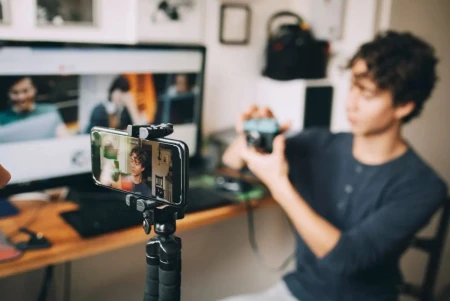 La profesionalización del creador de contenido redefine el futuro laboral de las generaciones más jóvenes