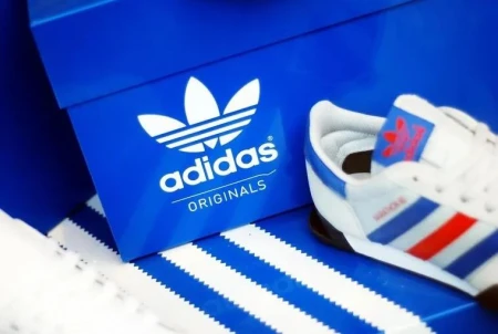 Adidas se fortalece como marca rompiendo récords de ingresos