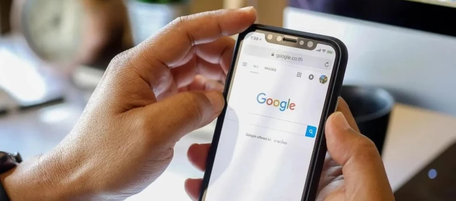 Las grandes preguntas que redefinieron 2025: la búsqueda de respuestas ante la incertidumbre y el auge de la inteligencia artificial