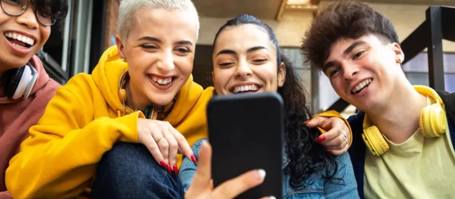 La Generación Z resignifica el consumo de medios: IA, personalización y confianza en la publicidad