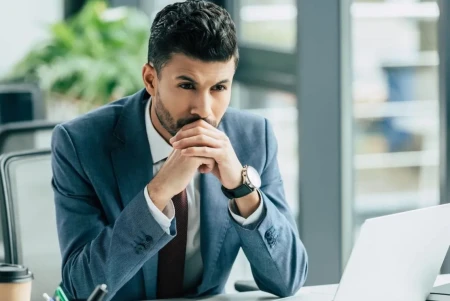 Marketing 2026 y los profesionales obsoletos: la carrera por dominar la IA es obligatoria porque ignorarla ya no es una opción