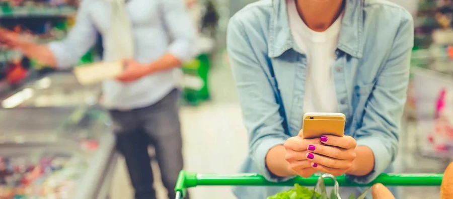 La inteligencia artificial ya influye en la decisión de compra del 27% de los consumidores