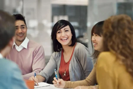 Cómo mejorar tu nivel de inglés para destacar en el mercado laboral español