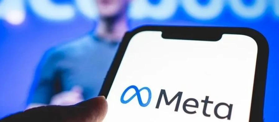 Ex empleado de Meta acusa a la compañía de inflar métricas de anuncios para competir con Apple