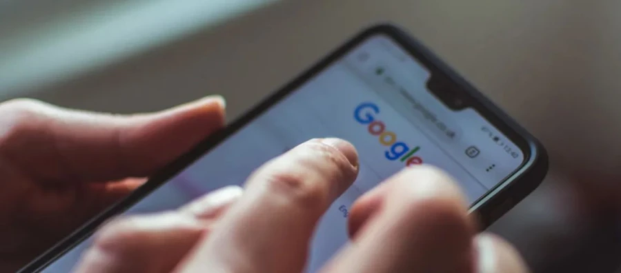 ¿Influyen directamente los factores de clasificación de google en las respuestas de la inteligencia artificial?