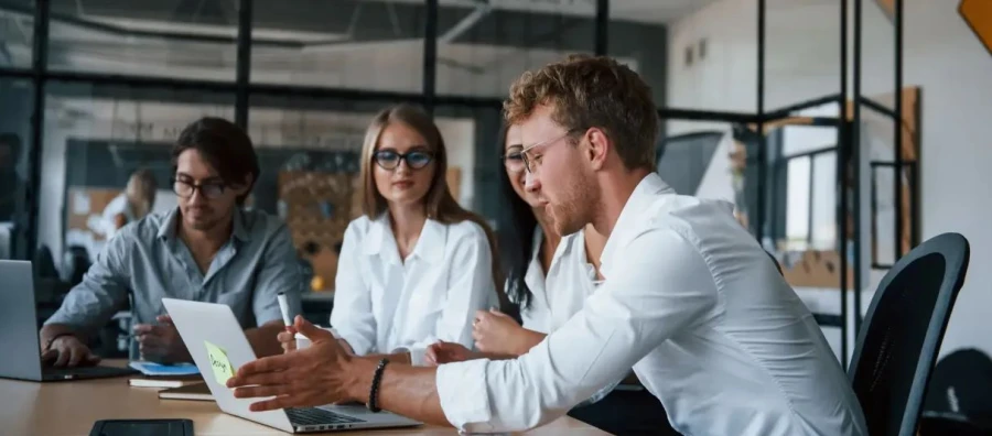 Las estrategias que ganan protagonismo y no deberías ignorar para hacer frente al impacto de las respuestas con IA de los buscadores