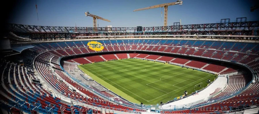 Los problemas financieros de Spotify y los retrasos del Camp Nou amenazan su histórico patrocinio con el Barça