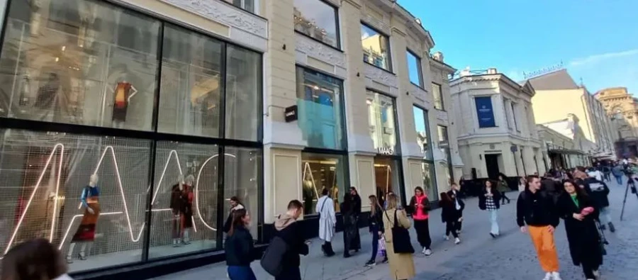 Inditex no pierden su esperanza en Rusia y protege la marca y el logotipo de Zara tres años después de su marcha del país