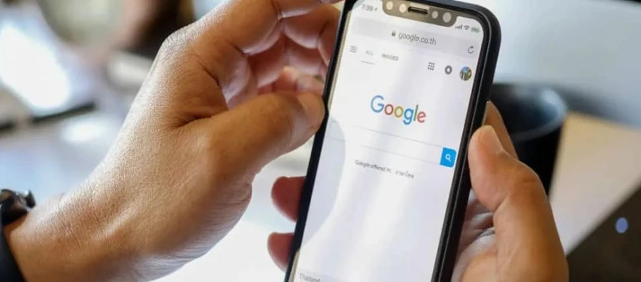 Los principales motivos por los cuales la gente utiliza los buscadores de internet y por qué la IA podría acabar con ellos cambiando las reglas del SEO