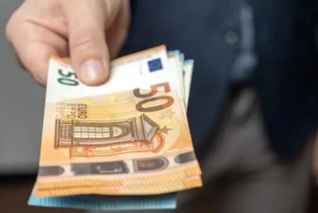 El estancamiento salarial del marketing de primer nivel desafía a los jóvenes talentos que buscan iniciar su carrera profesional