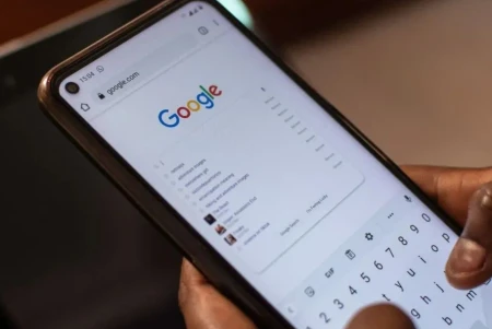 El SEO tradicional asume que el futuro de las búsquedas y el posicionamiento en buscadores estará dominado por la IA y el GEO