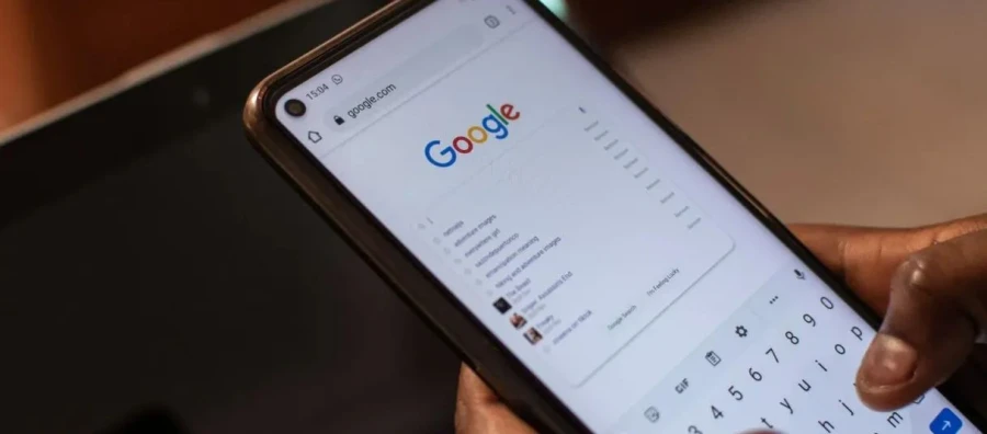 El SEO tradicional asume que el futuro de las búsquedas y el posicionamiento en buscadores estará dominado por la IA y el GEO