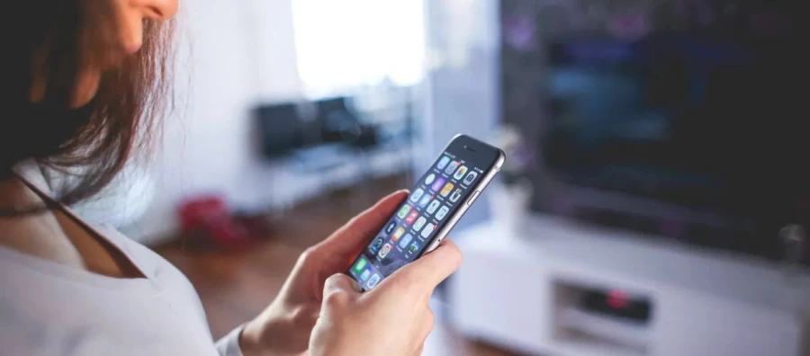 La IA en redes sociales: del debate sobre su adopción a la discusión sobre su impacto real en calidad, rendimiento y ROI