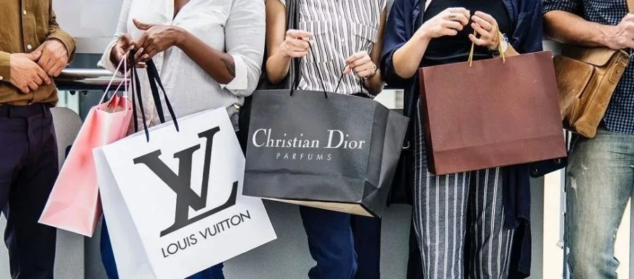 El marketing de marcas de lujo se reinventa alejándose de la ostentación visual y centrándose en la promoción del bienestar y la coherencia existencial