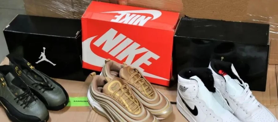 El auge y demanda de las falsificaciones en plataformas chinas dispara pérdidas y amenaza empleos en marcas y empresas de Occidente