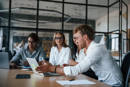 Cómo las agencias de marketing digital líderes están impulsando el crecimiento de los ecommerce en 2025